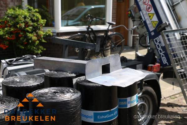 Dakbedekkingsmateriaal en dakgoot onderdelen in Breukelen Dakbedekkingsmateriaal en dakgoot onderdelen in Breukelen